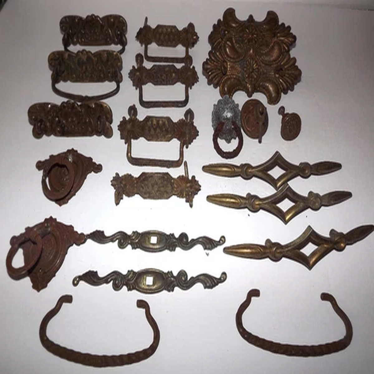 Vtg Lot 22 Drawer Pulls Backplates Salvage Rusty Brass Metal Repurpose Restore