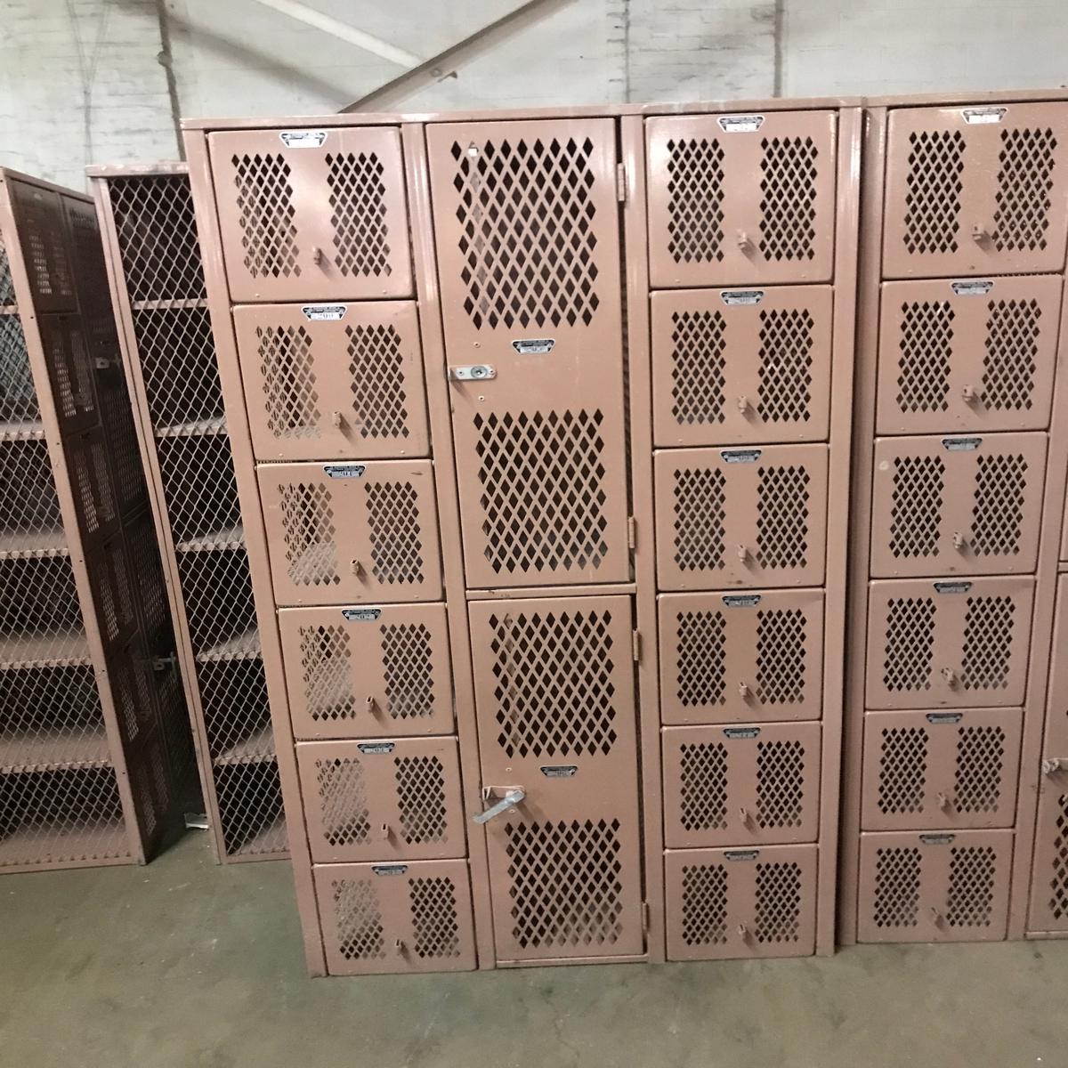 3 Locker Unit